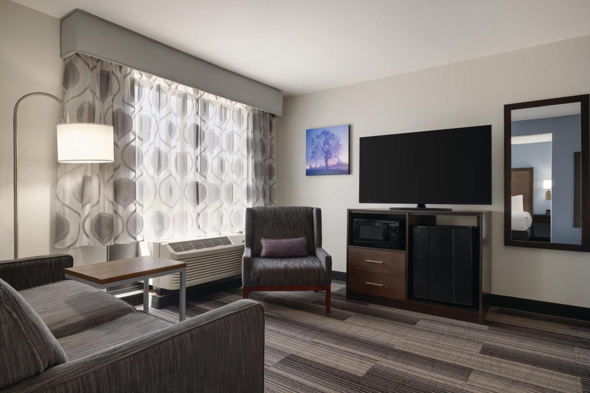 מלון La Quinta By Wyndham Springfield Airport Plaza מראה חיצוני תמונה