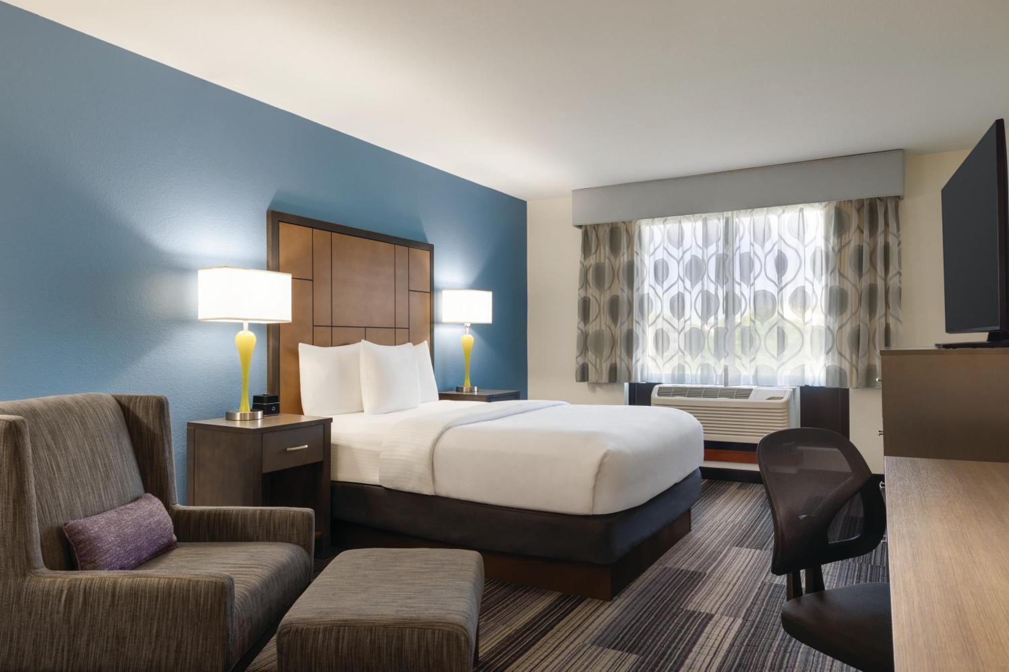 מלון La Quinta By Wyndham Springfield Airport Plaza מראה חיצוני תמונה