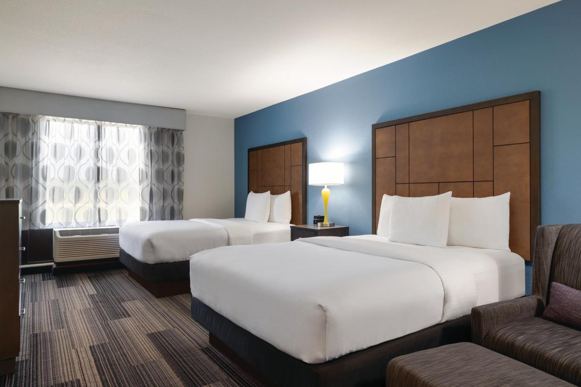 מלון La Quinta By Wyndham Springfield Airport Plaza מראה חיצוני תמונה