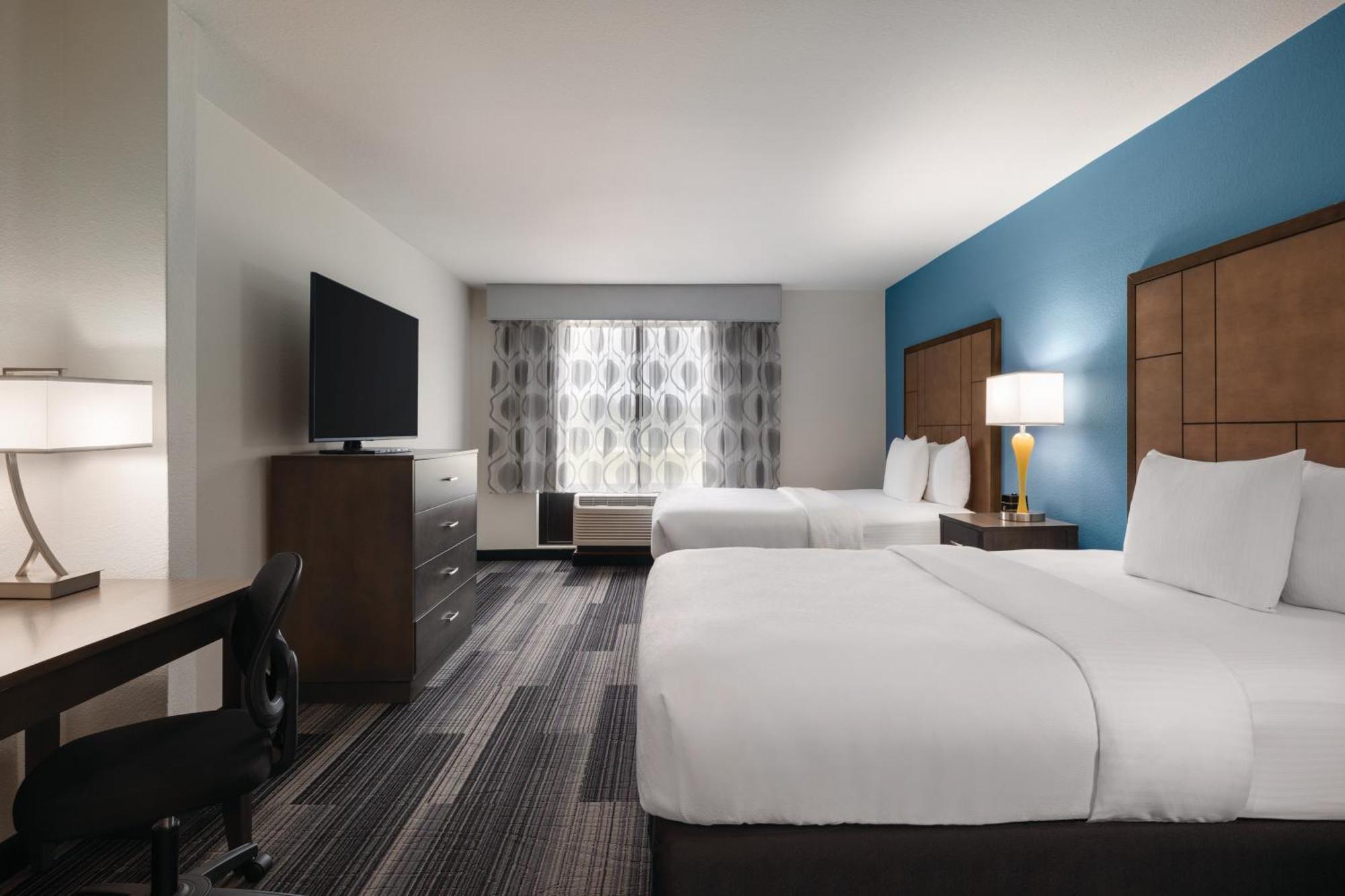 מלון La Quinta By Wyndham Springfield Airport Plaza מראה חיצוני תמונה
