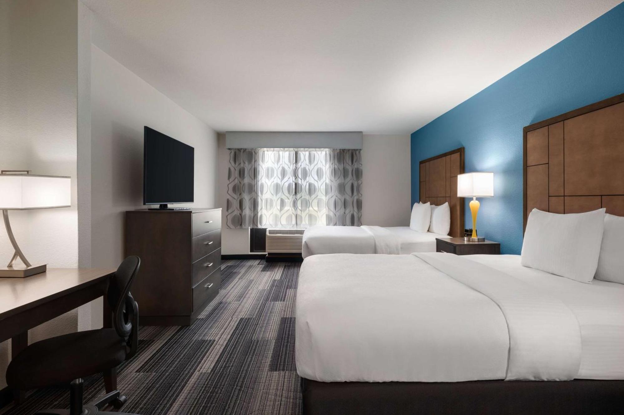 מלון La Quinta By Wyndham Springfield Airport Plaza מראה חיצוני תמונה