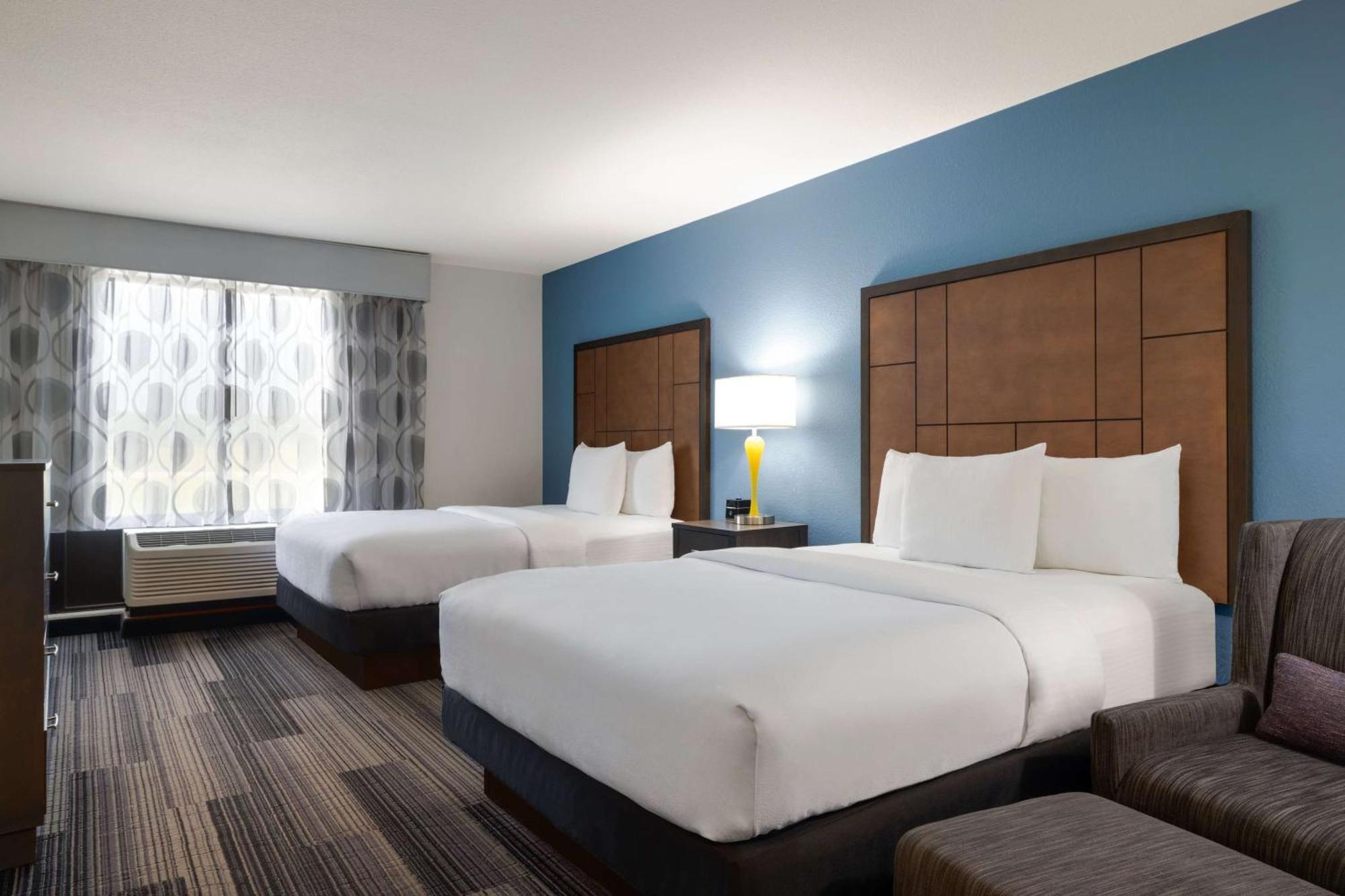 מלון La Quinta By Wyndham Springfield Airport Plaza מראה חיצוני תמונה