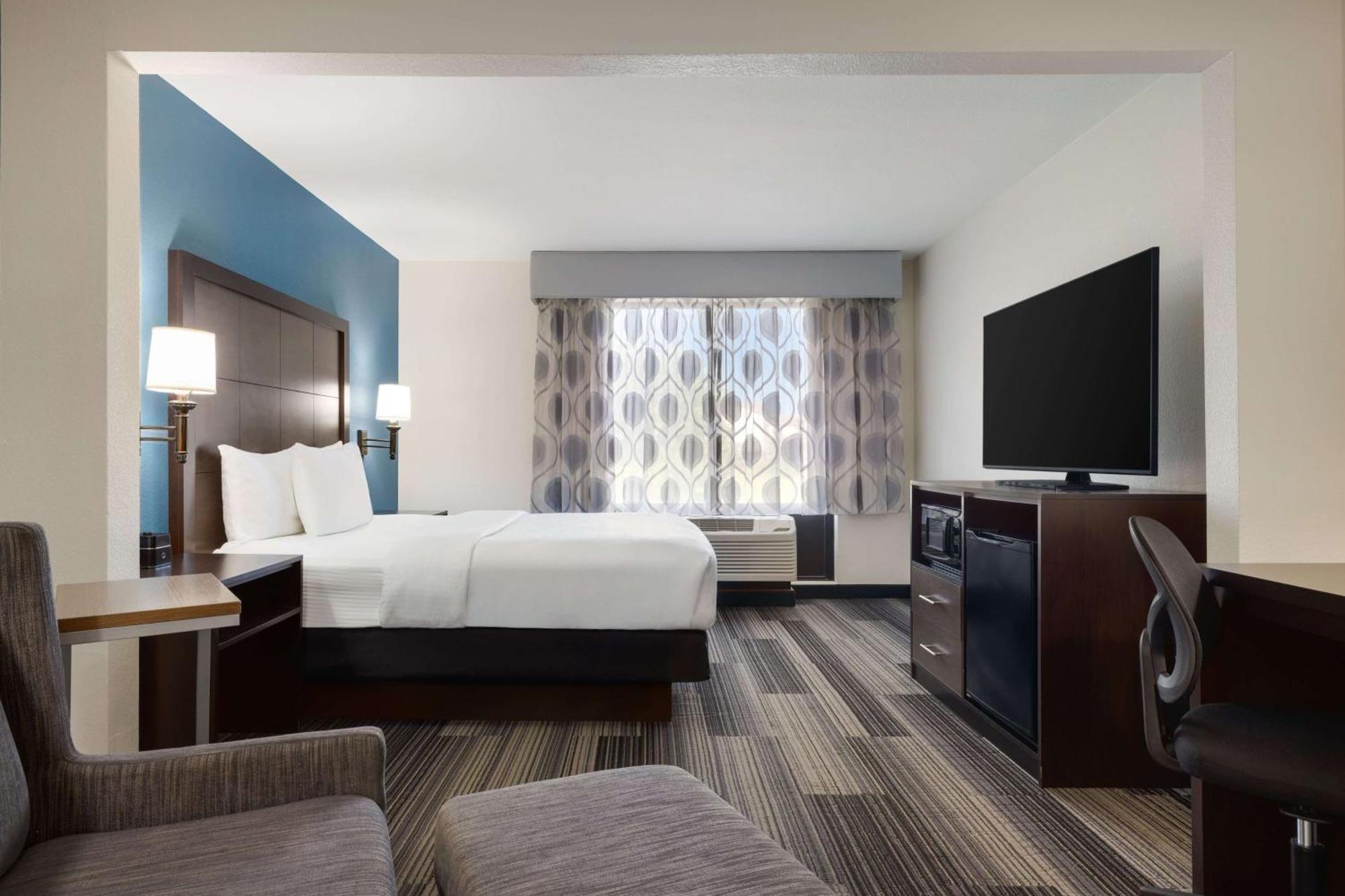 מלון La Quinta By Wyndham Springfield Airport Plaza מראה חיצוני תמונה
