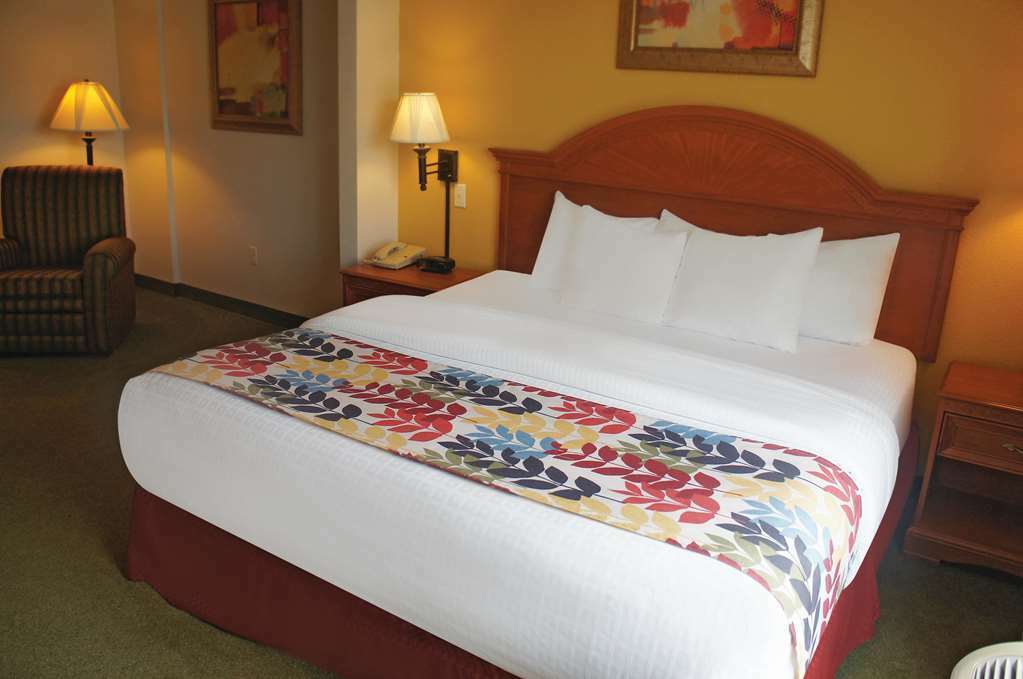 מלון La Quinta By Wyndham Springfield Airport Plaza חדר תמונה